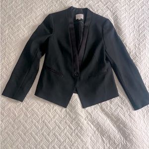 Black crop blazer